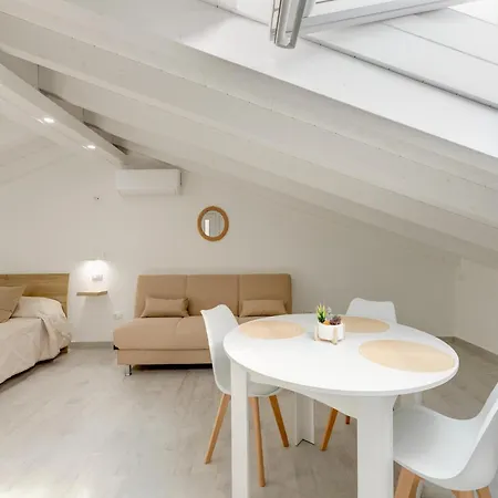 Brand New Attic Apartment, Air Conditioned * Castelsardo