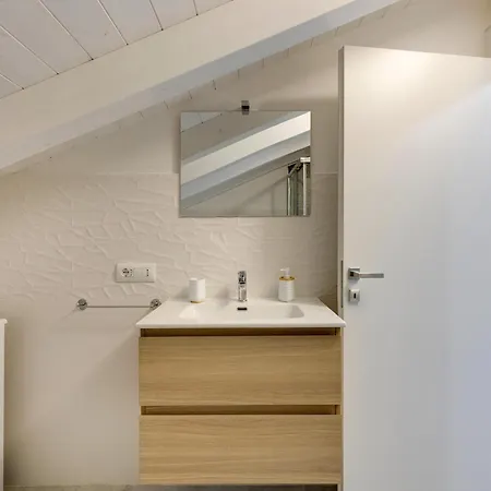 Brand New Attic Apartment, Air Conditioned Castelsardo